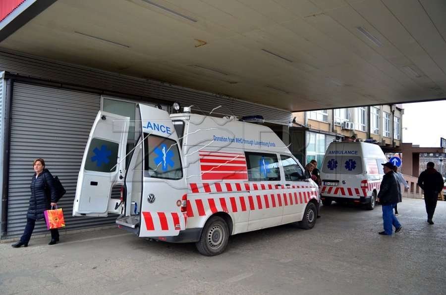 Autoambulanca e Pejës përfshihet në aksident teksa ishte në intervenim  lëndohet mjeku  infermieria dhe shoferi