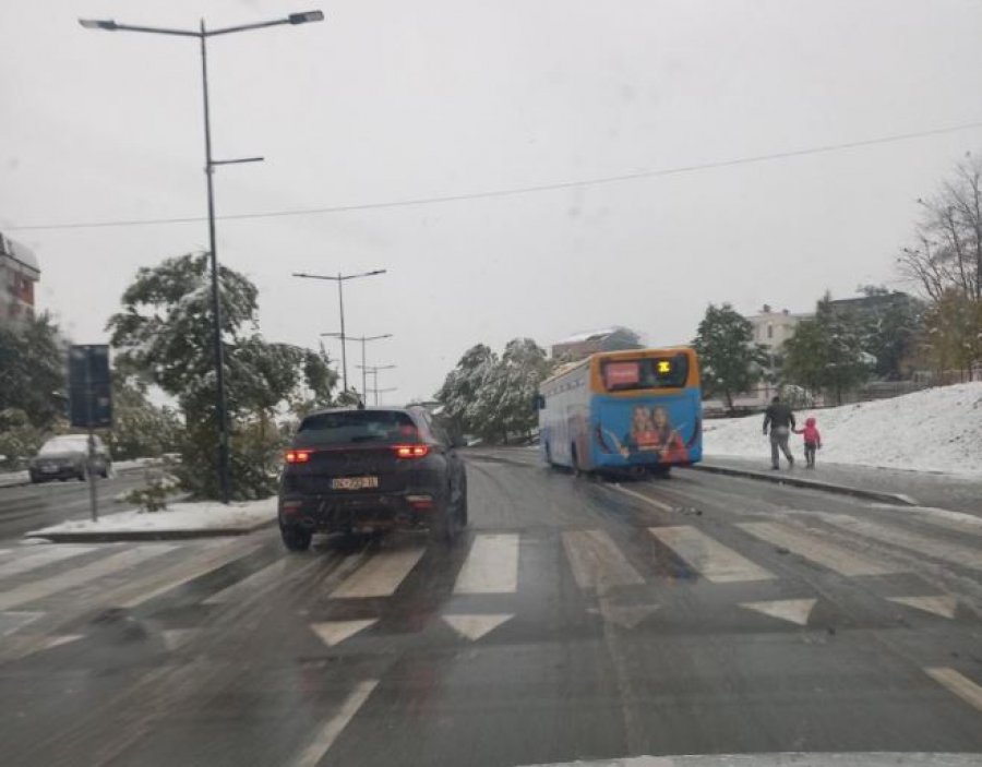 Rrugët në Prishtinë të pastra dhe të kalueshme, Rama: Ekipet e Drejtorisë për Siguri kanë punuar gjithë natën