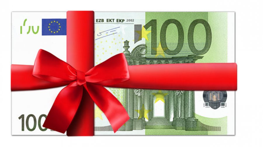 Qeveria në detyrë ndan nga 100 euro për studentët