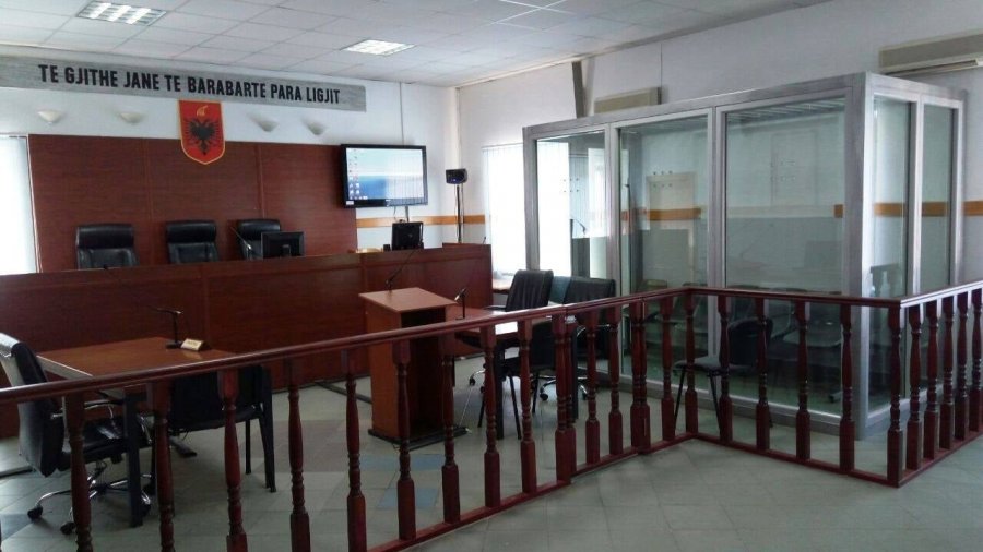 Gjykata e Durrësit pezullon seancat për dy ditë në nderim të gjyqtarit Astrit Kalaja