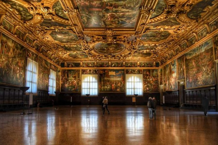 Dokumentet themelore të Kushtetutës shqiptare do të ekspozohen në Venecia