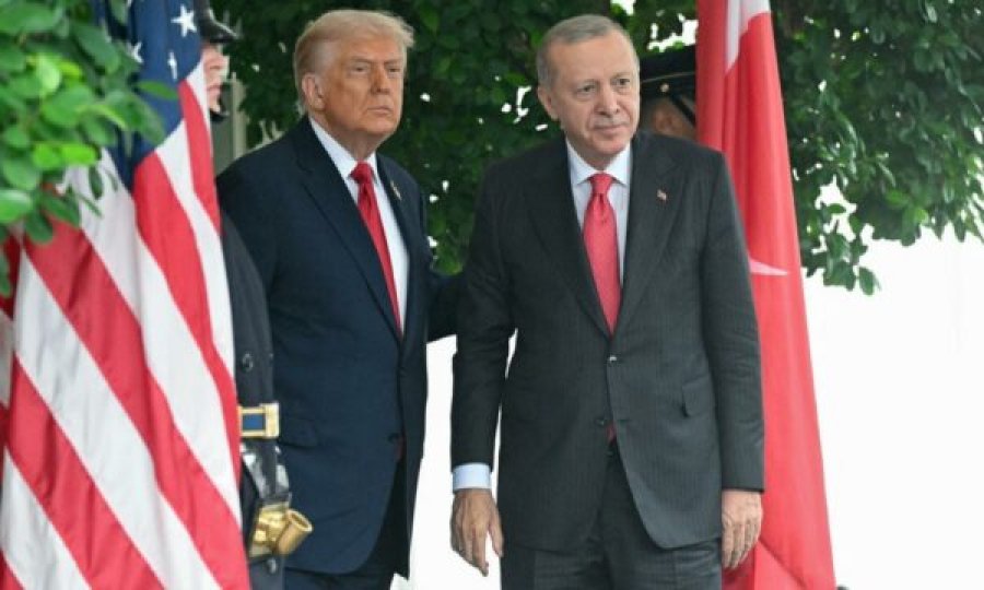 Erdogan: Trumpi i kërkoi Turqisë të bindë Hamasin për paqe në Gazë