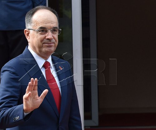 Presidenti Begaj vazhdon vizitën në Kosovë