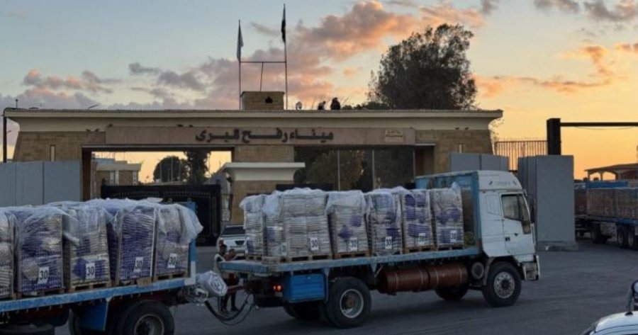 Izraeli lejon hyrjen e 600 kamionëve me ndihmë humanitare