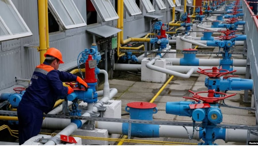 Sulmet ruse shkaktojnë ndërprerje të prodhimit të gazit në Ukrainë