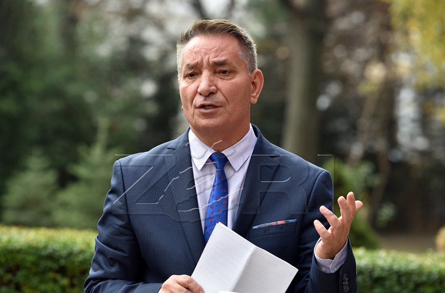 Lekaj: Spekulohet se Kurti do t’ia japë LDK-së Prishtinën dhe Presidencën për koalicion qeverisës