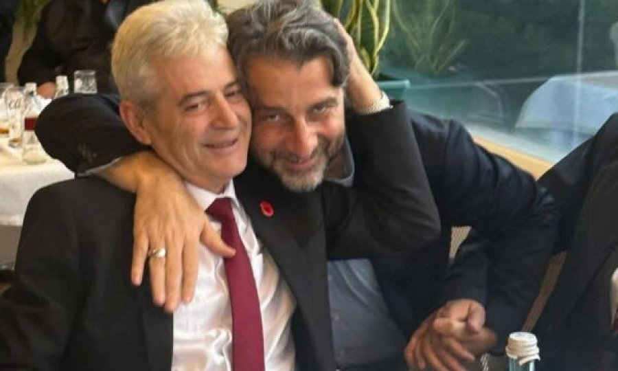 Përparim Rama e Ali Ahmeti takohen në Tiranë në protestën për mbrojtjen e UÇK-së