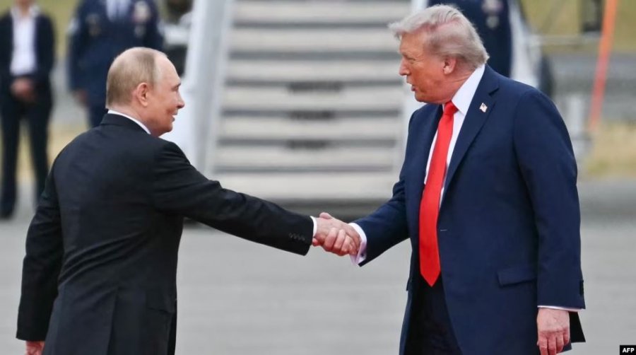Shtëpia e Bardhë thotë se nuk ka plane të menjëhershme për një takim Trump-Putin