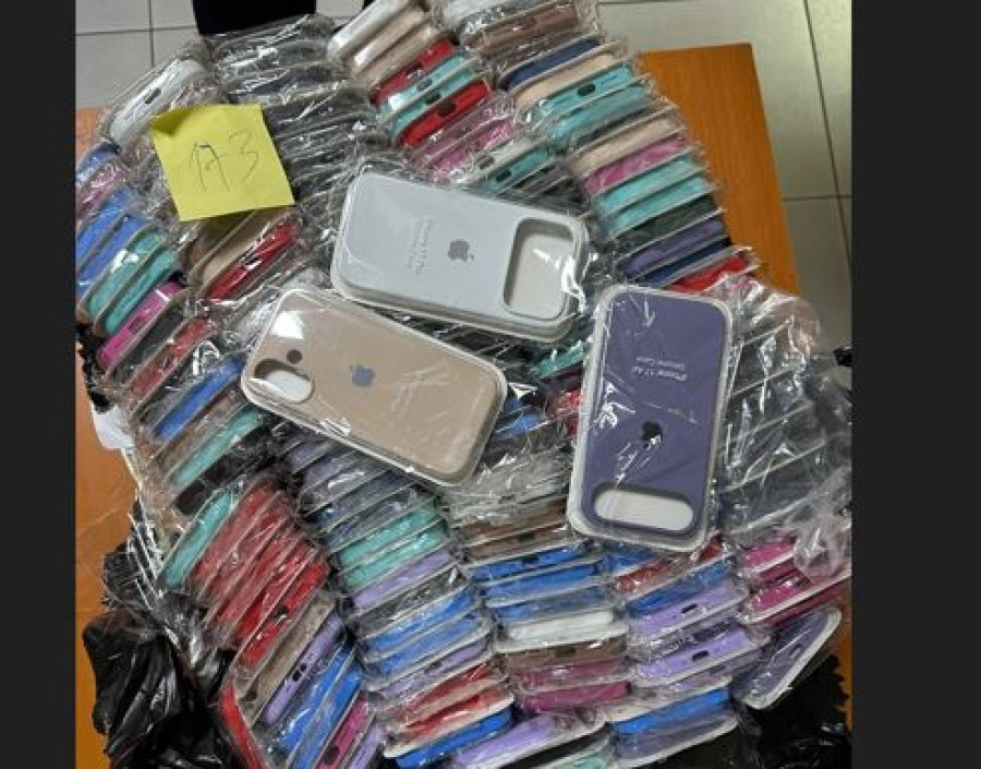 Dogana parandalon hyrjen e aksesorëve të falsifikuar për telefona