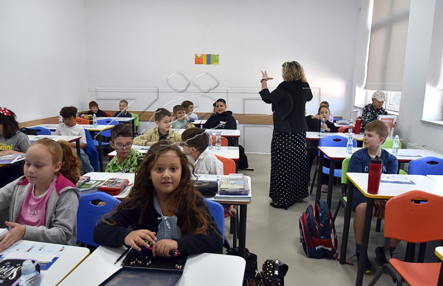 Ndërhyrje urgjente te mësimdhënësit e pa kualifikuar