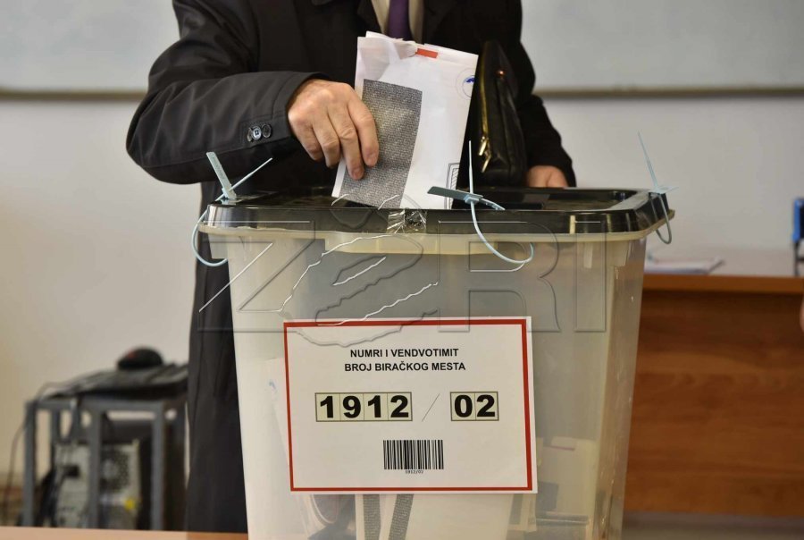 Mbi 1 mijë e 600 të rinj votojnë për herë të parë për balotazhin e 9 nëntorit
