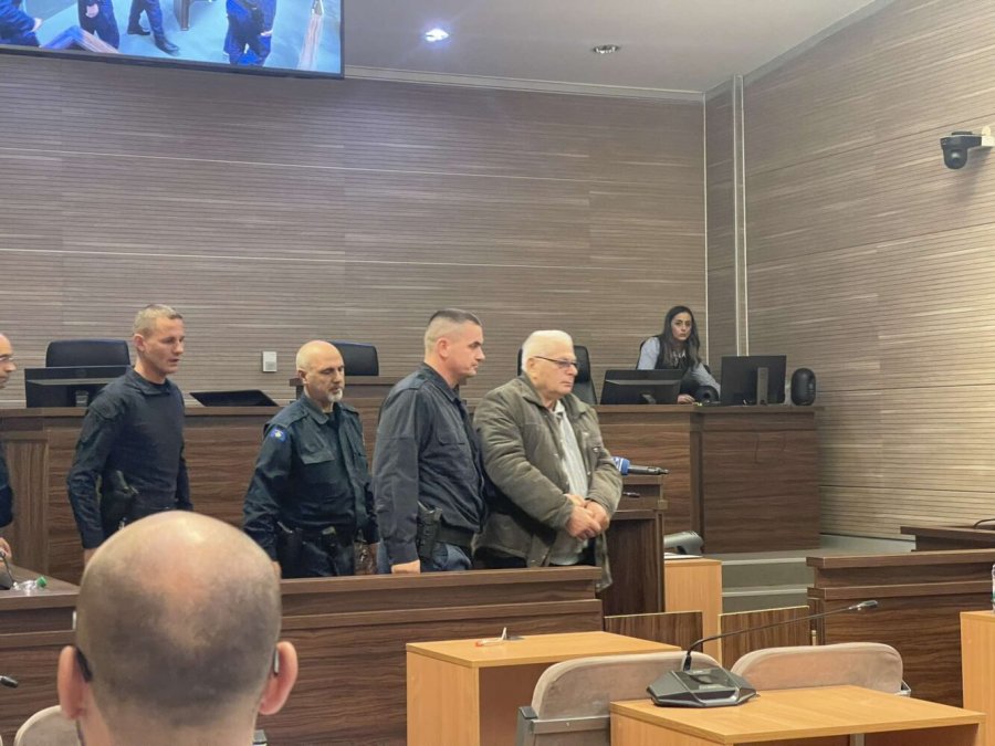 Dalin para gjykatës Kostiqi e Miloviqi, të akuzuarit për krime lufte kundër popullatës civile në Kosovë