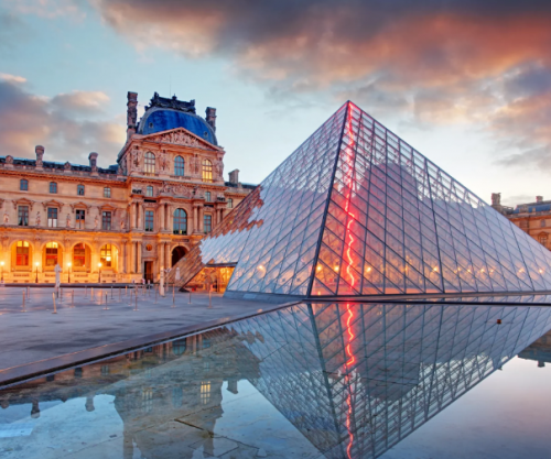 Louvre transferon bizhuteritë në Bankën e Francës pas grabitjes
