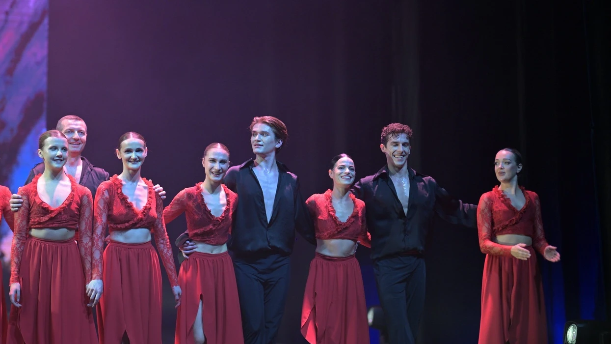 Baleti Kombëtar i Kosovës magjepsi publikun me premierën “Bolero & Bach La Oriental”