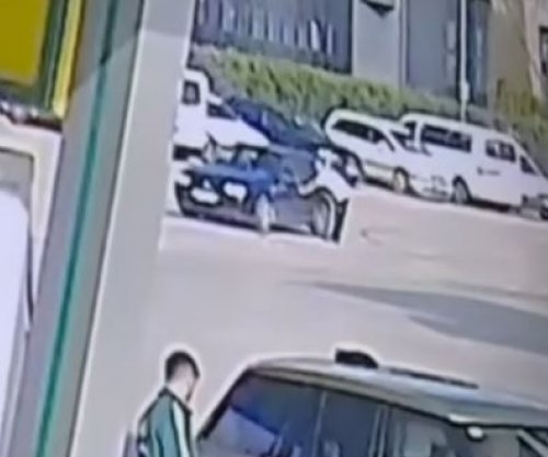Vidhet një veturë në Fushë-Kosovë, kërkohet ndihmë për ta gjetur