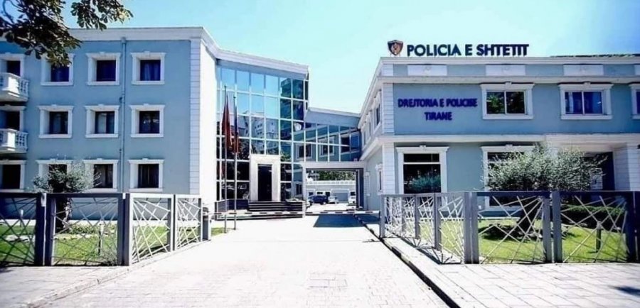 Kontroll i befasishëm në burgun e Durrësit  gjenden 5 celularë iPhone