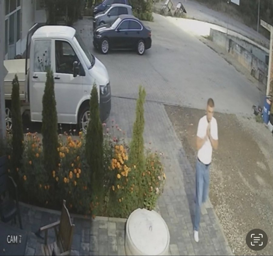Policia kërkon ndihmë nga qytetarët për personin që dyshohet për vjedhje