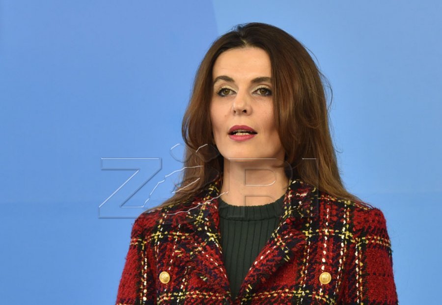 Çitaku: Për Kurtin, shteti është skenë teatri e qytetarët publik që duhen argëtuar me shfaqjen e radhës