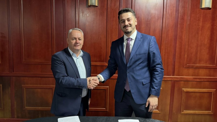 AAK-ja dhe LVV-ja në Junik bëjnë koalicion për garën e balotazhit