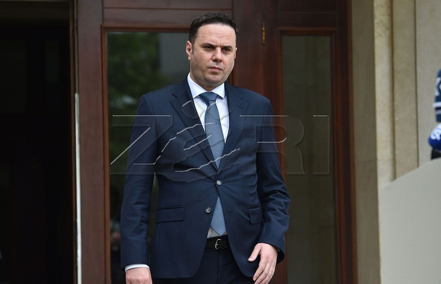 Abdixhiku reagon ndaj LVV-së: Shfaqje teatrale, pa numra – Presidentja duhet ta respektojë vullnetin e shumicës shqiptare