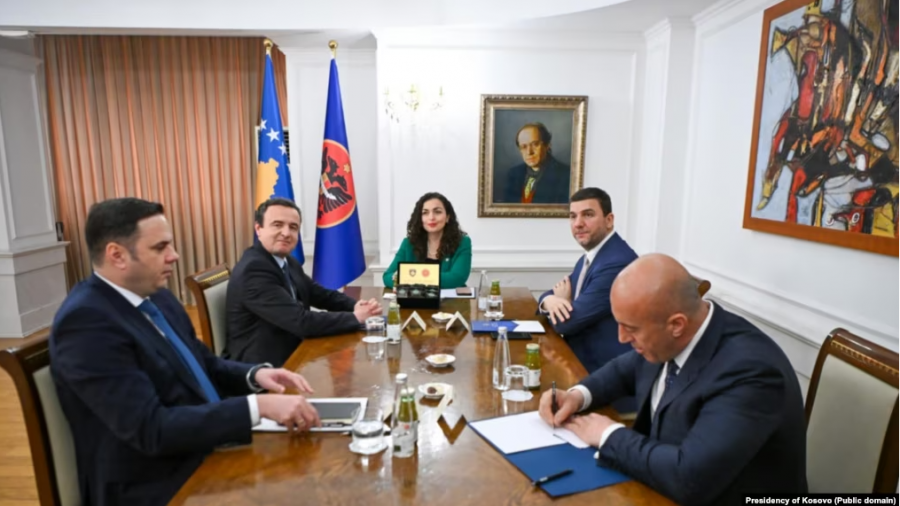 Koci nuk beson se do të arrihet ndonjë zgjidhje, pas takimit mes Presidentes dhe krerëve të partive