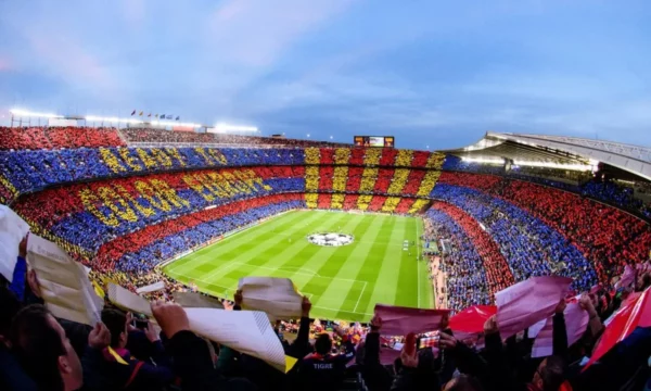 Barcelona pritet të rikthehet në “Camp Nou” në nëntor