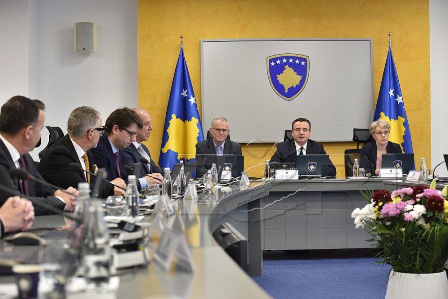 Qeveria në detyrë hap kuletën - pagë të 13-të, rritje të pagës minimale, pensione dhe shtesa për fëmijë