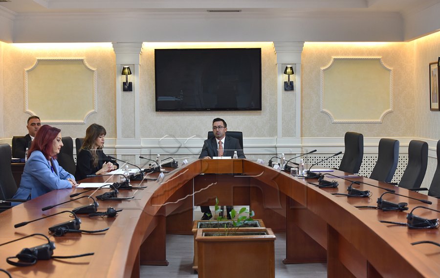 Deliu-Kodra e quan akt të hapur jokushtetues, mbledhjen e sotme të Kryesisë së Kuvendit