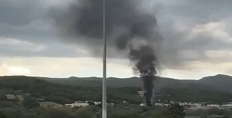 Zjarr afër lumit Lepenc në magjistralen Kaçanik–Ferizaj