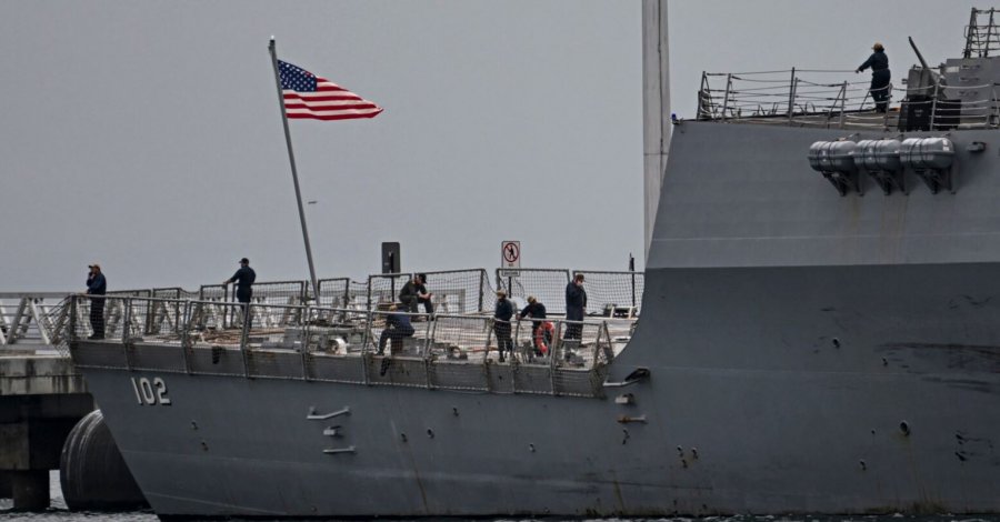 Pentagoni: Avionë të Venezuelës e provokuan një anije amerikane