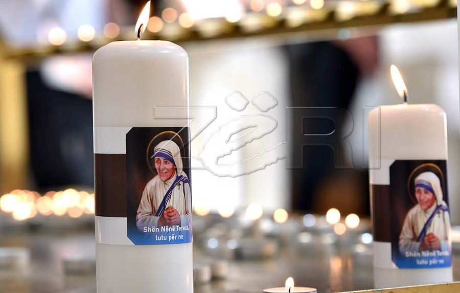 28-vjetori i vdekjes së Nënë Terezës, Rama: Grua me trup të vogël, por me shpirtin sa vetë bota