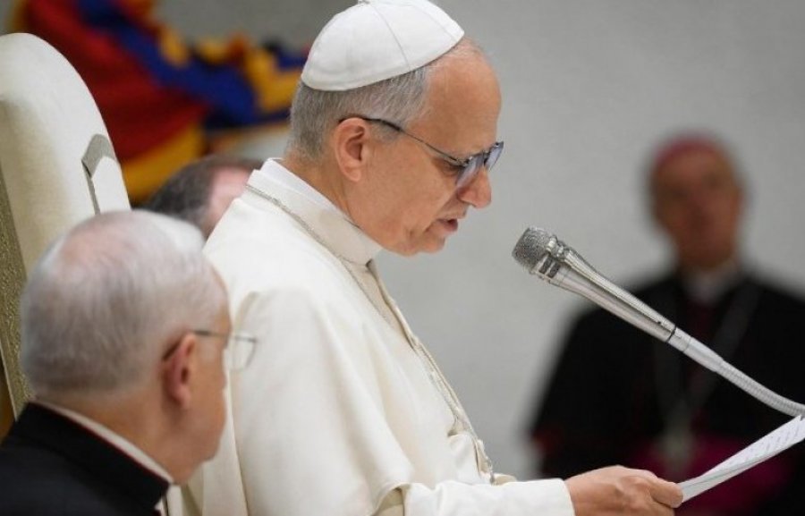 Papa Leoni i XIV shpalli sot shenjtorë të rinjtë