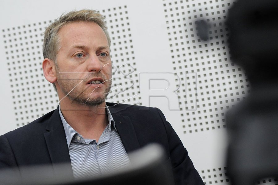 Deda: Pozitën e kryetarit të Kuvendit VV-ja mund t’ja ofronte PDK-së në janar dhe të mirreshin vesh për presidentin