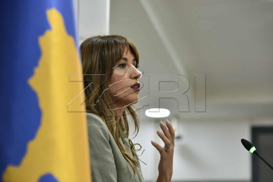 Haxhiu: Lista Serbe po fyen Kurtin, shoqëria civile në gjumë