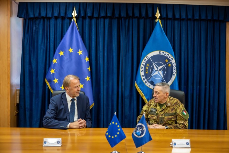 KFOR-i dhe Zyra e BE-së, me memorandum bashkëpunimi për situata emergjente