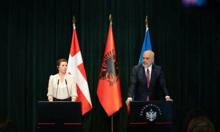Presidenca daneze e fton Shqipërinë të martën që të hapë edhe katër kapituj të tjerë të negociatave për anëtarësim