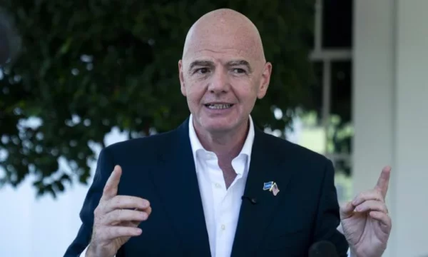 FIFA njofton ndryshimin rrënjësor në kalendarin e sezonit të ardhshëm