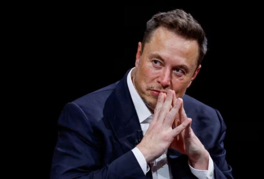 Elon Musk blen aksione të Teslës me vlerë një miliard dollarë