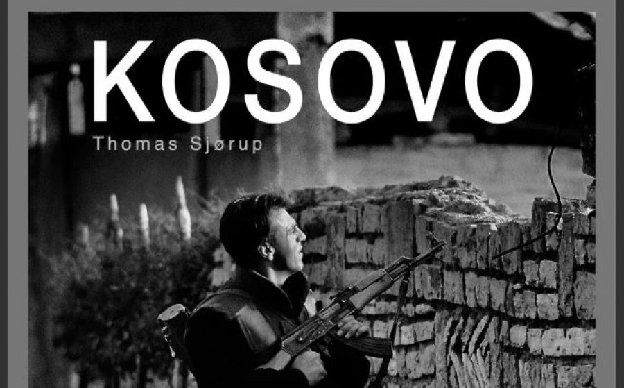 Promovohet libri  Kosovo at war 