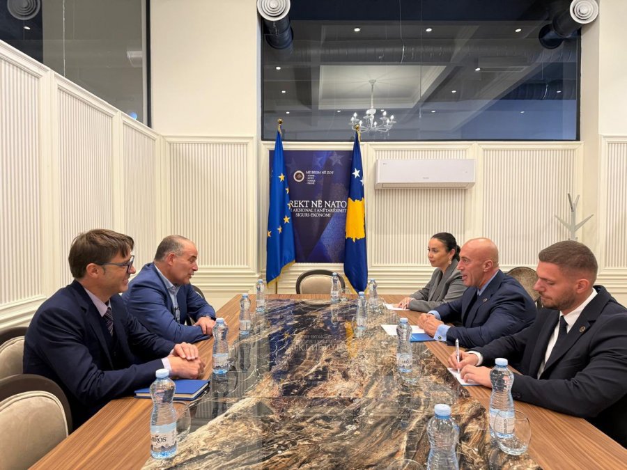Haradinaj takohet me këshilltarin e BE-së, flasin për bllokadën institucionale në Kosovë