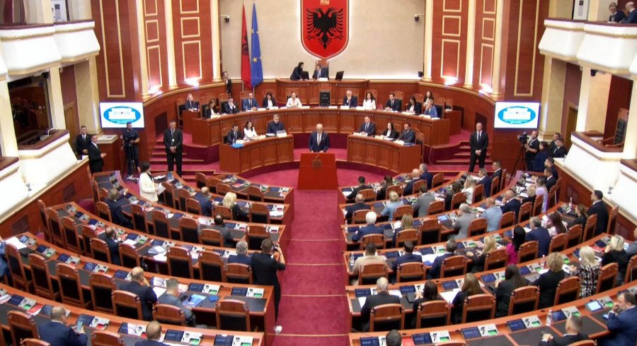 Me 82 vota pro, votohet qeveria e re në Shqipëri