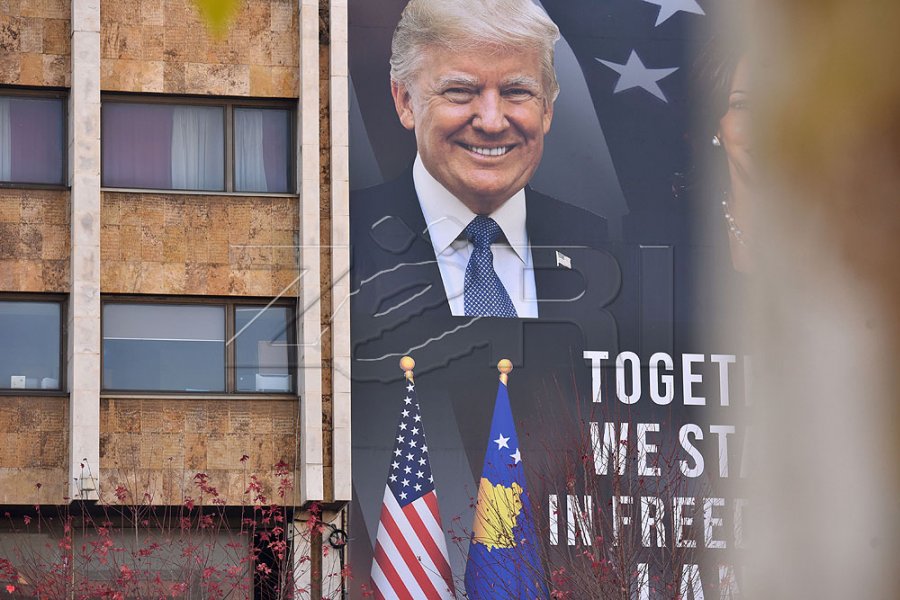 Presidenti Trump përsëri thotë se ndali luftën ndërmjet Kosovës e Serbisë