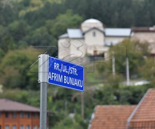 “Vetëm kushtëzimi e detyron Serbinë t’i dorëzojë sulmuesit”, thonë analistët