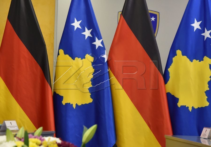 Deputetët e Bundestagut urojnë Kurtin  theksohet mbështetja për Kosovën