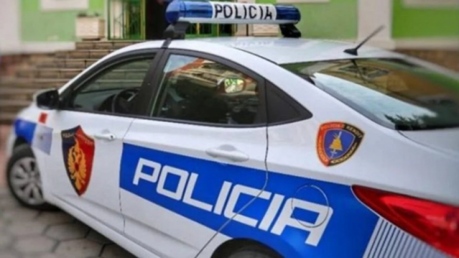 Vdes i moshuari në Elbasan, shtëpia iu përfshi nga zjarri