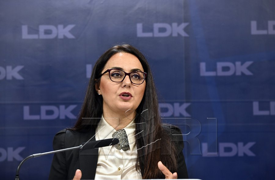 Lushaku-Sadriu i reagon Kurtit për deklaratën: Kush e rrezikon miqësinë me SHBA-në, rrezikon ekzistencën e vetë shtetit