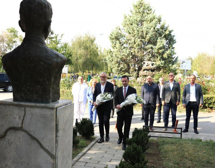 Basha nderon Shpëtim Robajn në përvjetorin e 27-të të rënies së tij