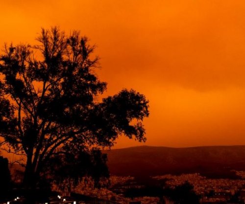 Stuhi rëre dhe mot i rënduar në Santorini dhe gjithë Greqinë