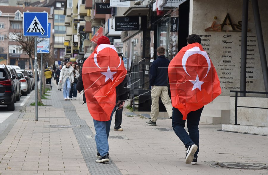 Rrihen mes vete dy shtetas të Turqisë në Prishtinë, njëri dërgohet në mbajtje