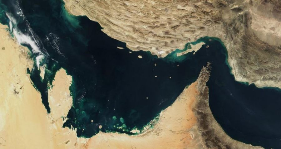 Rusia  Ngushtica e Hormuzit është e hapur për anijet tona